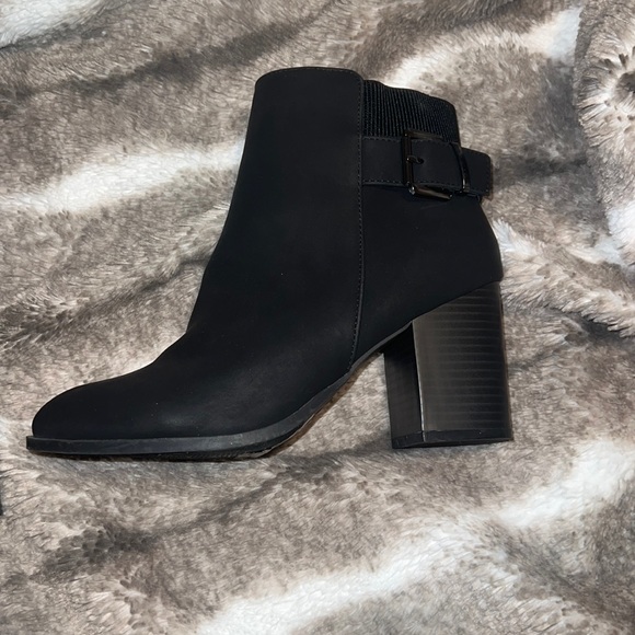 Ankle Boots - Picture 2 of 3